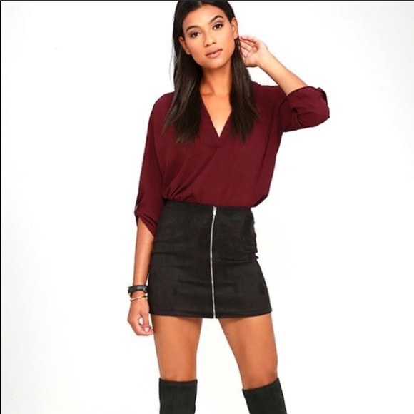 Lulus Dresses & Skirts - Lulu’s Black Vegan Suede Mini Skirt Size XL